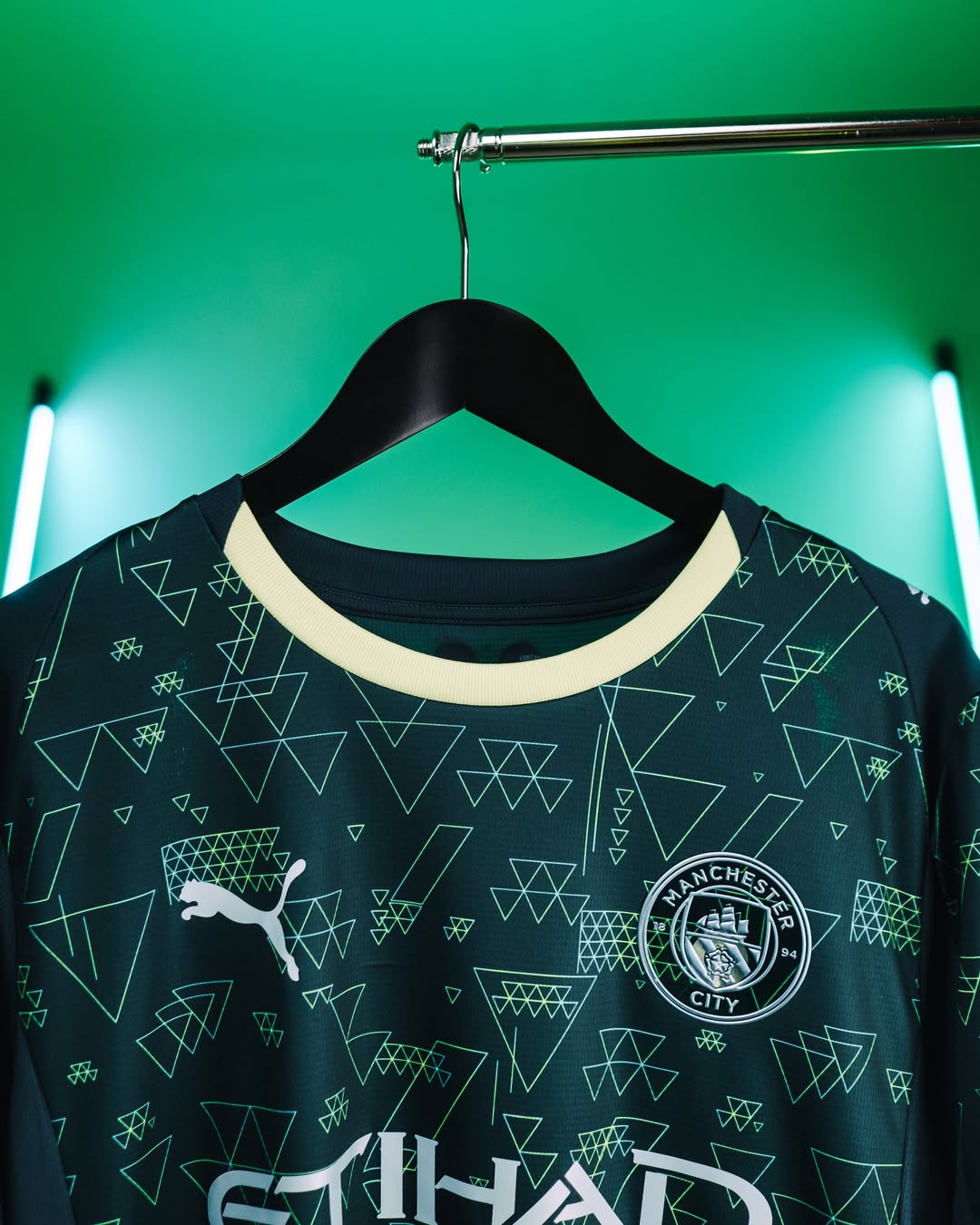 Manchester City Fourth Jersey 2025-26 featuring a unique geometric design and club crest