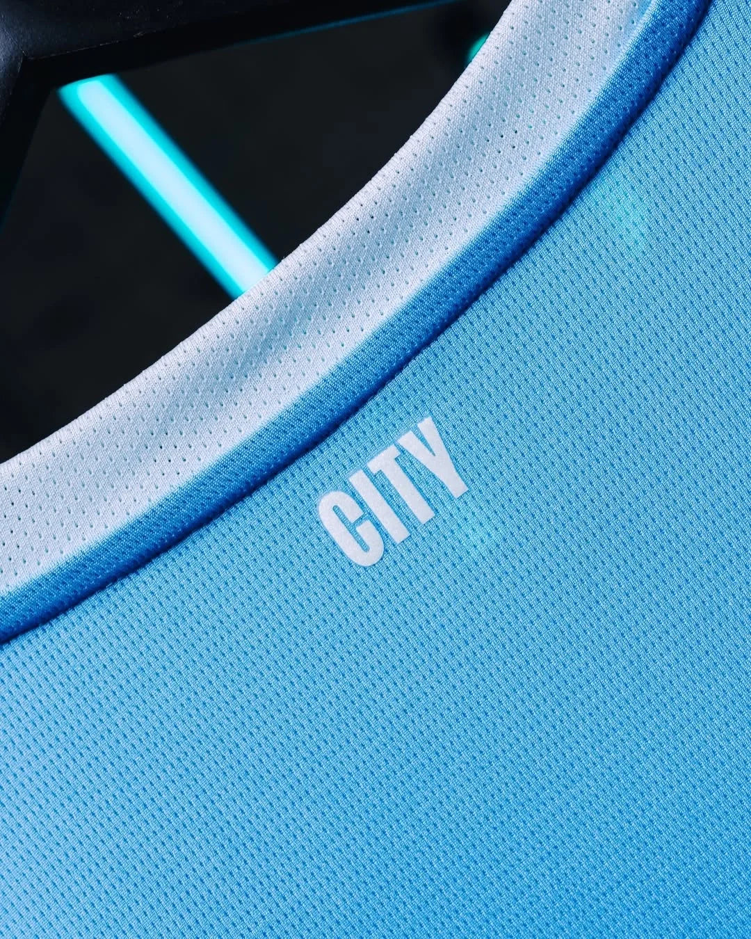 Close-up of the collar detail on the Manchester City Home Jersey 2026-27 Fan Version in sky blue
