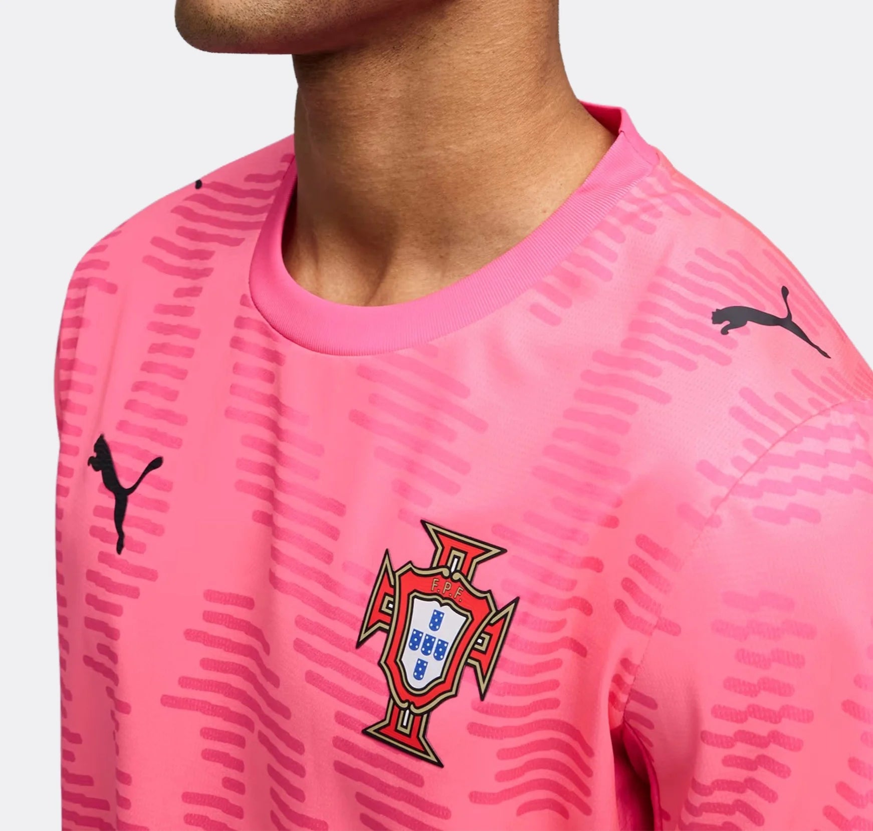 Portugal Goalkeeper Pink FIFA WC Jersey 2026 Fan Version with bold emblem and stylish design