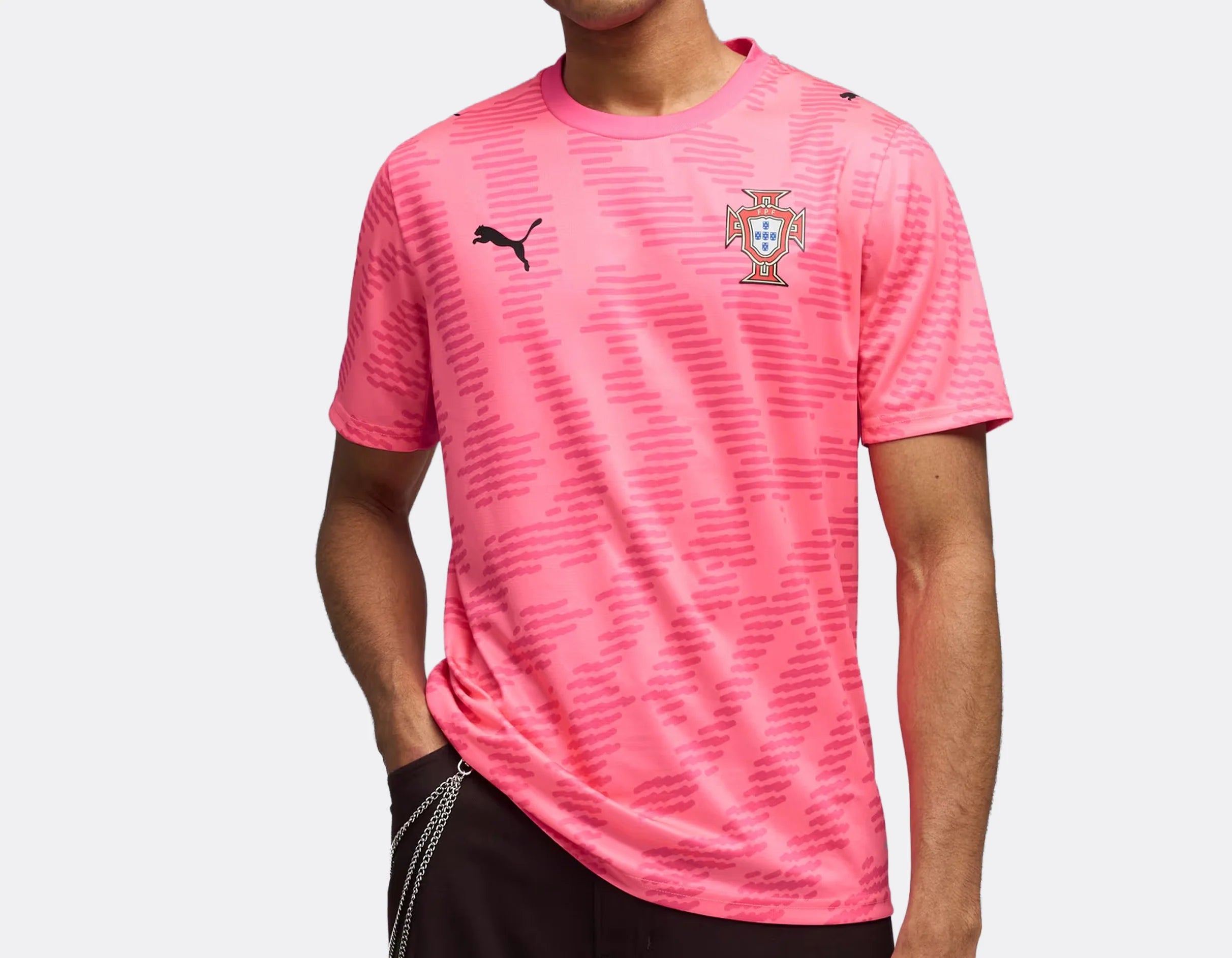 Portugal Goalkeeper Pink FIFA WC Jersey 2026 Fan Version with Puma logo and unique design